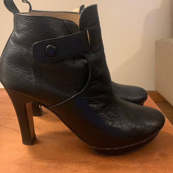 REPETTO PARIS BLACK LEATHER ANKLE BOOTIES